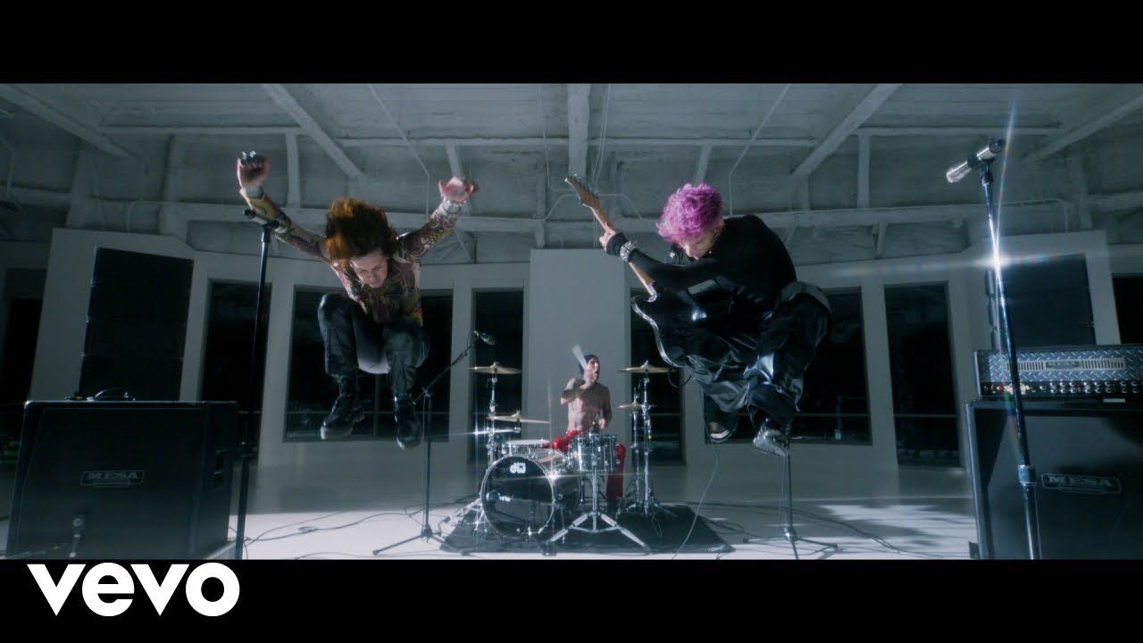Machine Gun Kelly – maybe feat. Bring Me The Horizon (Official Music Video)